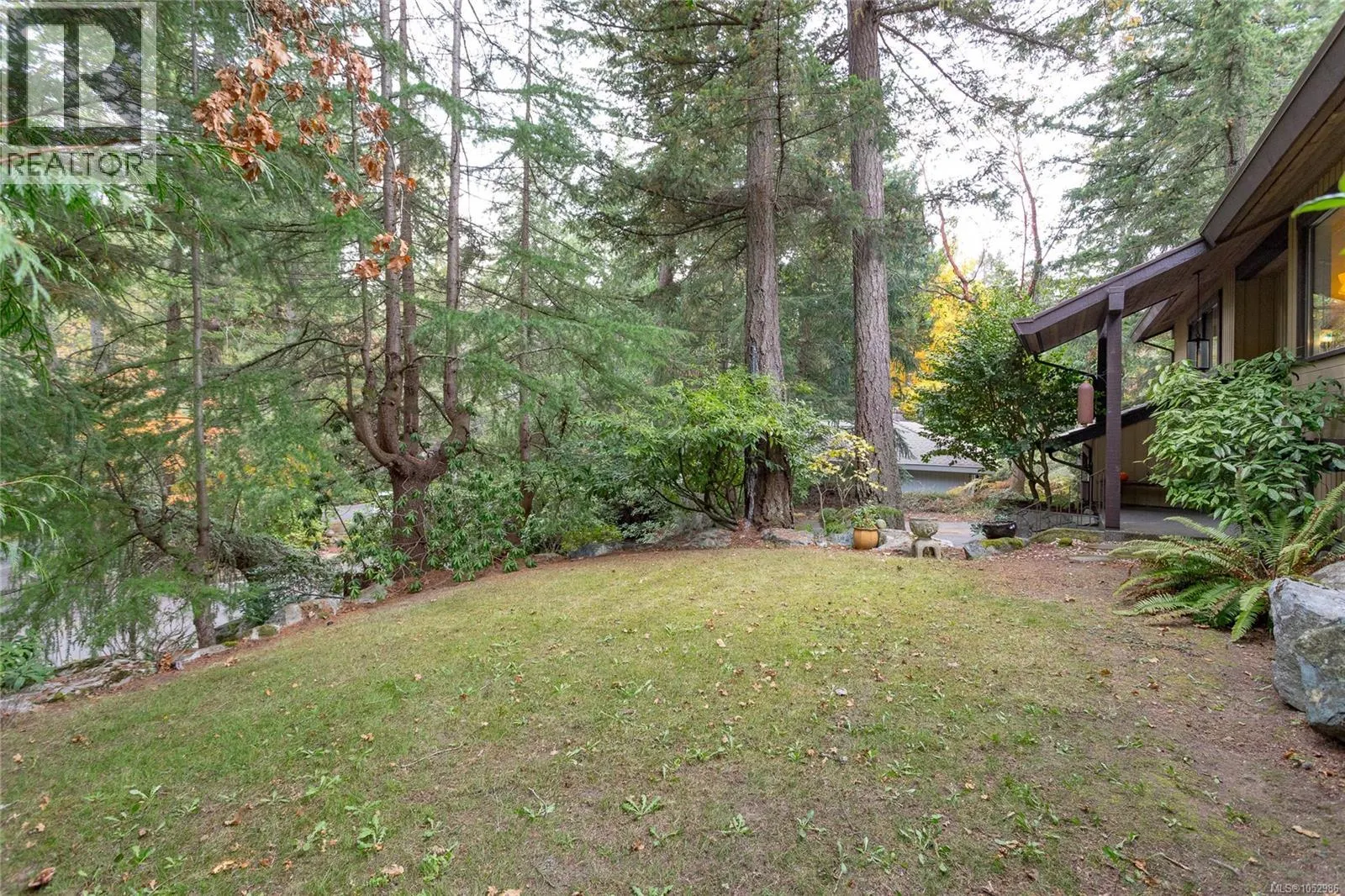 1043 Pondwood Lane