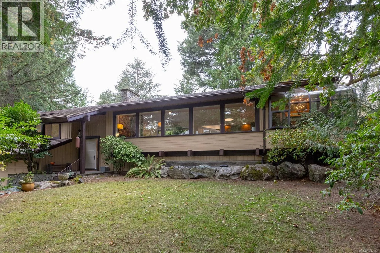 1043 Pondwood Lane