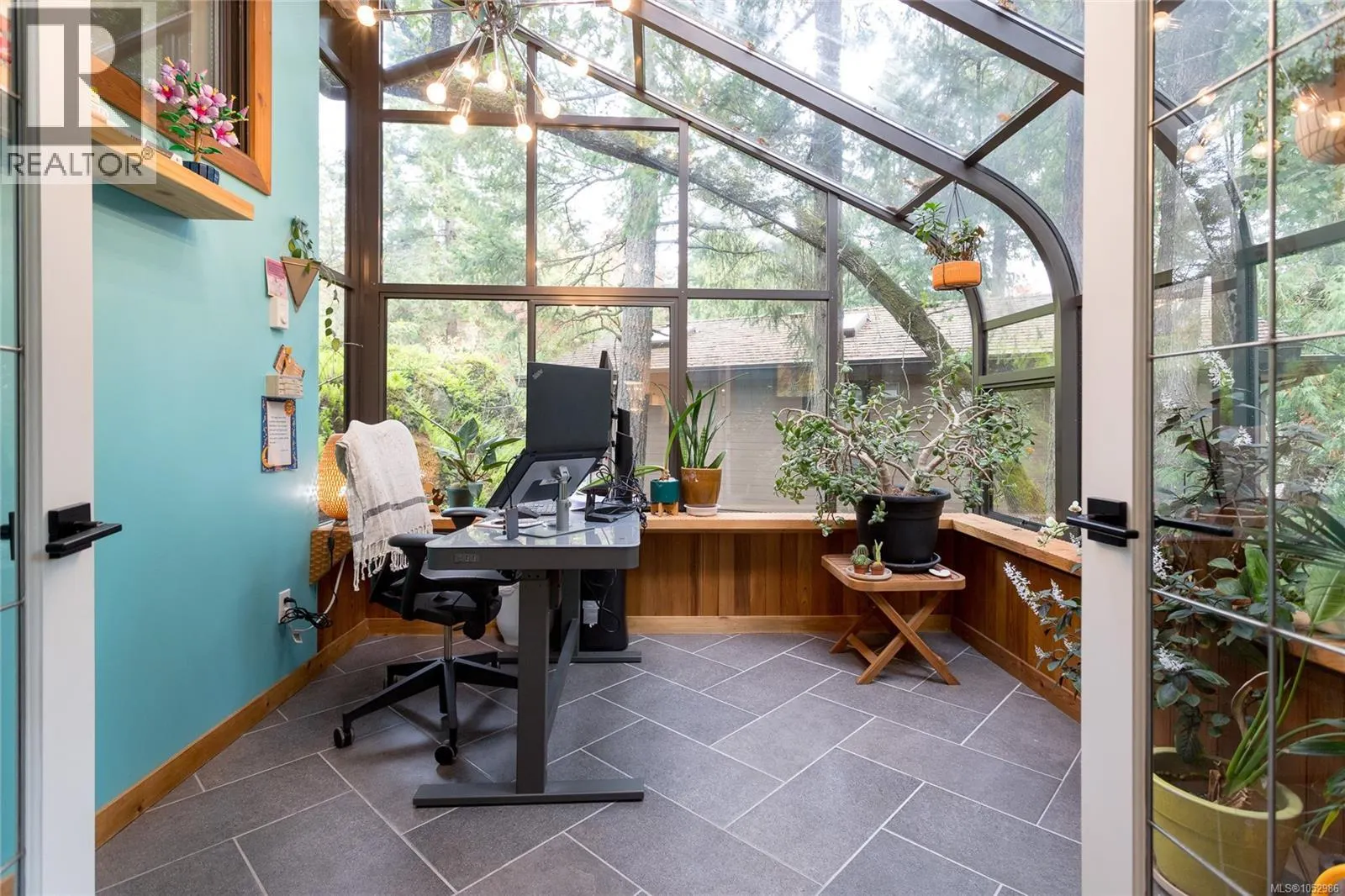 1043 Pondwood Lane