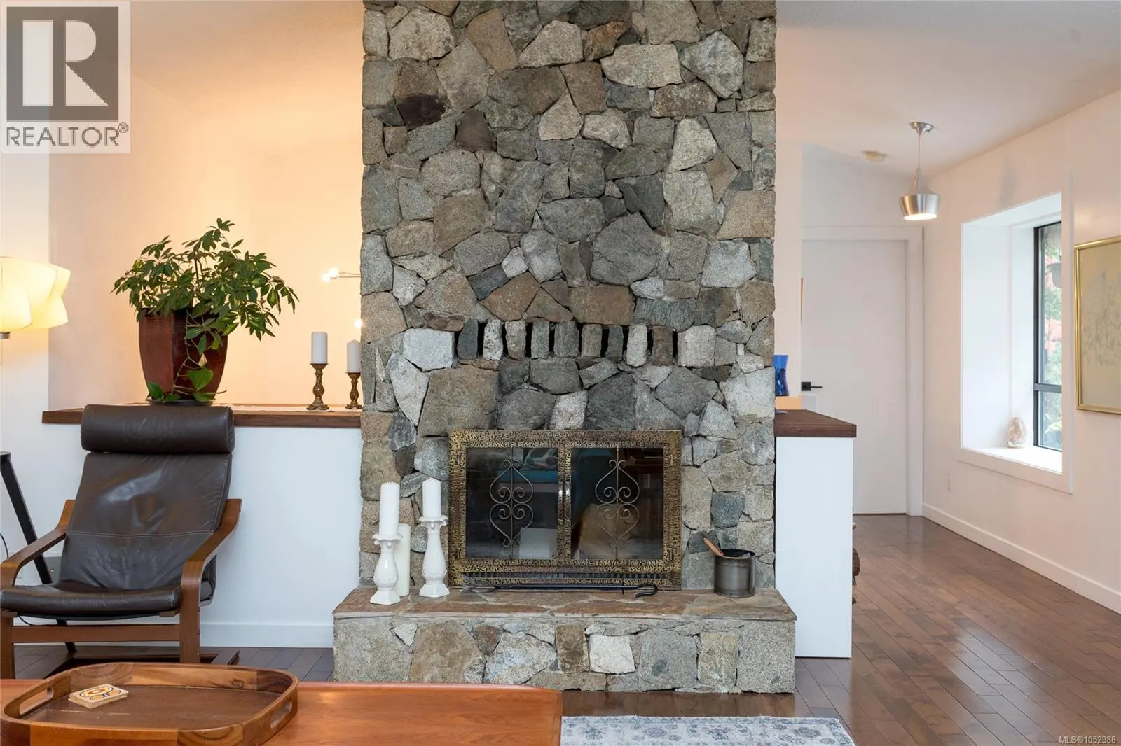 1043 Pondwood Lane