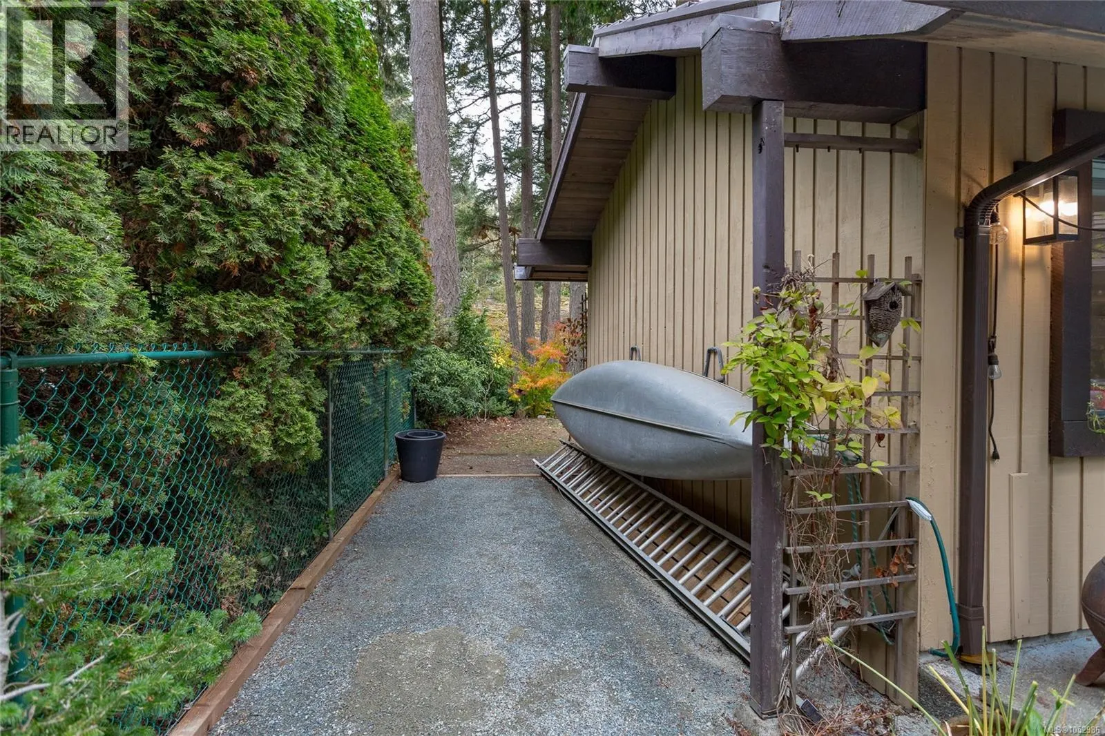 1043 Pondwood Lane