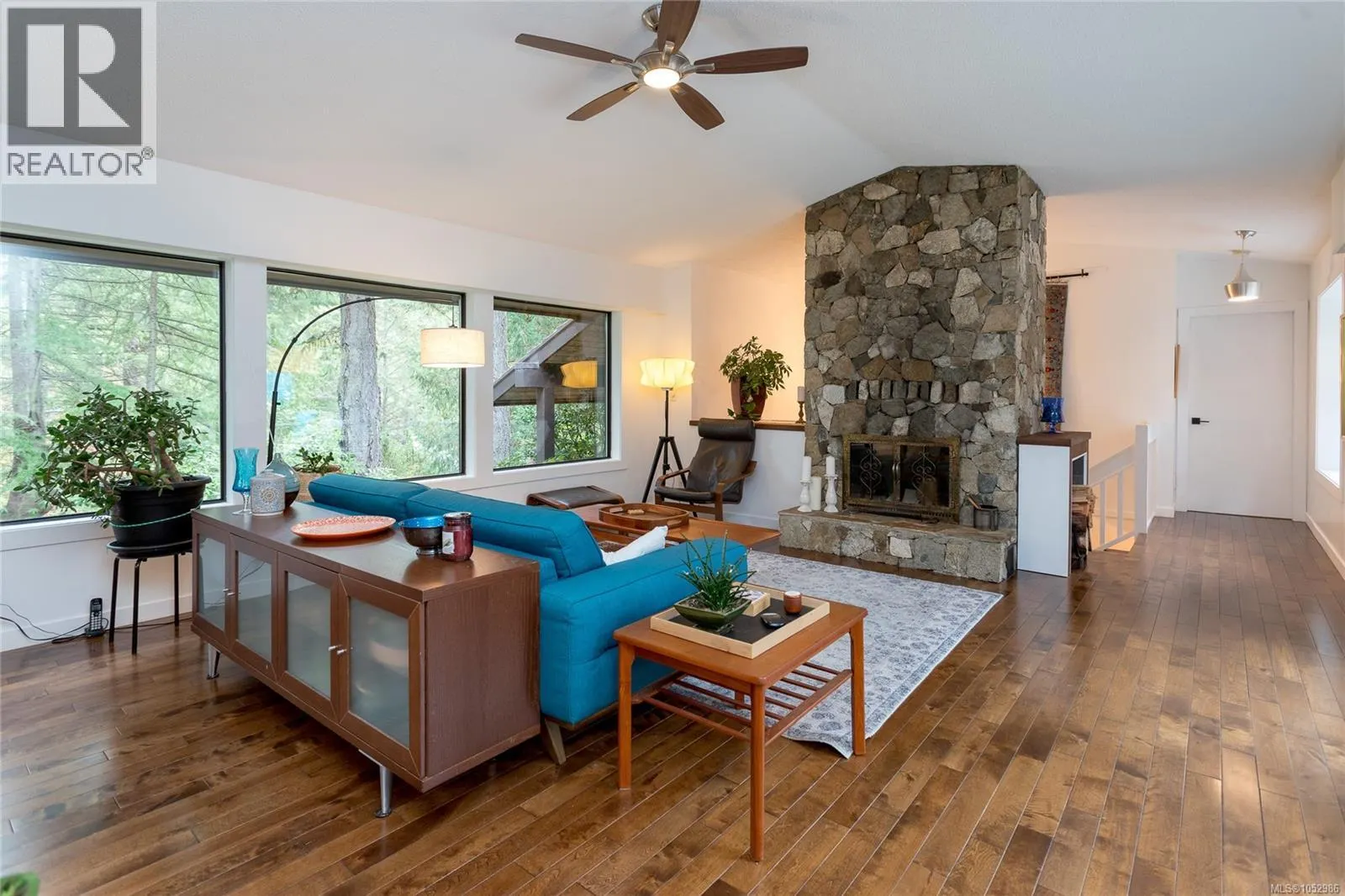 1043 Pondwood Lane