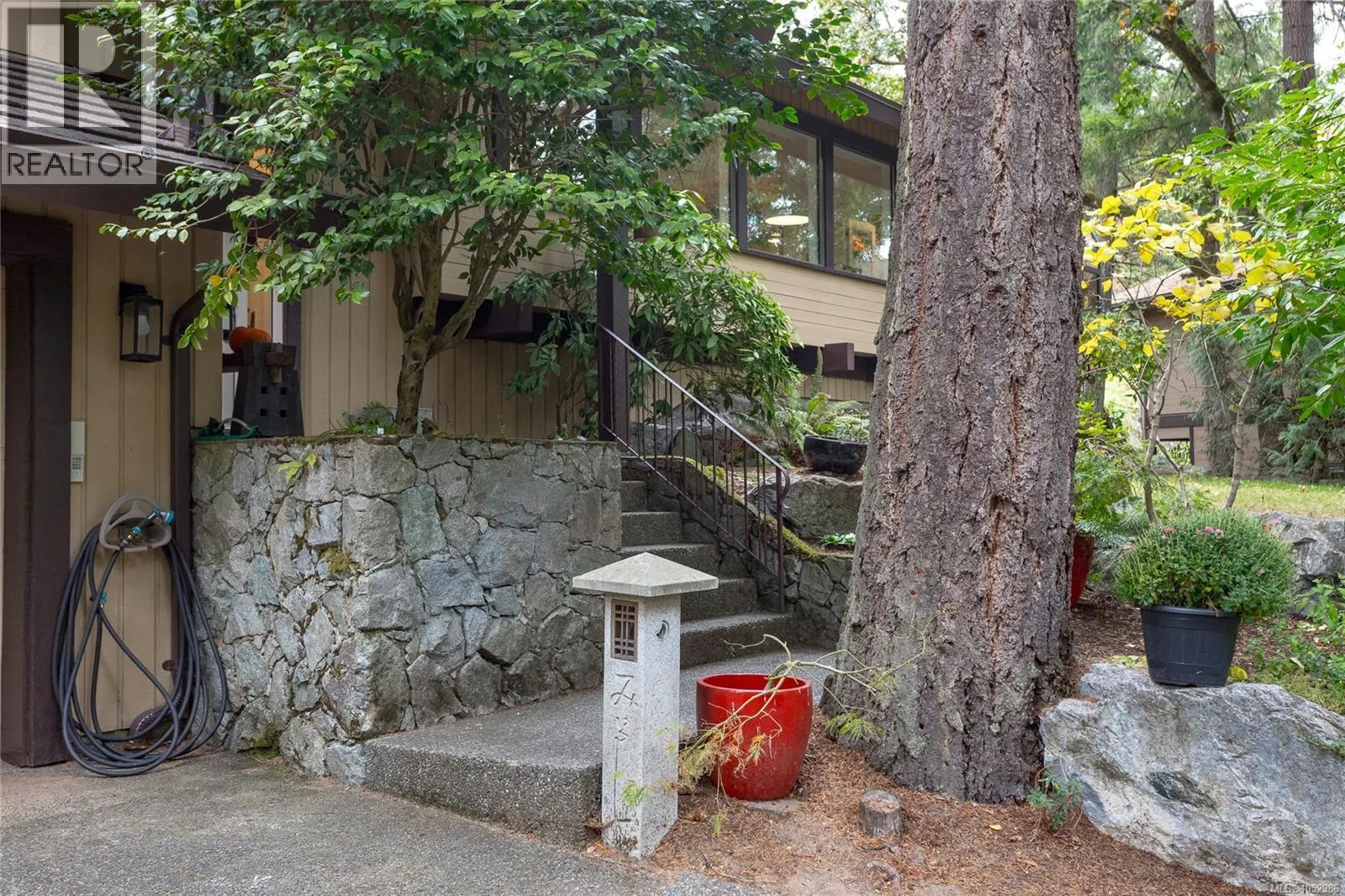 1043 Pondwood Lane
