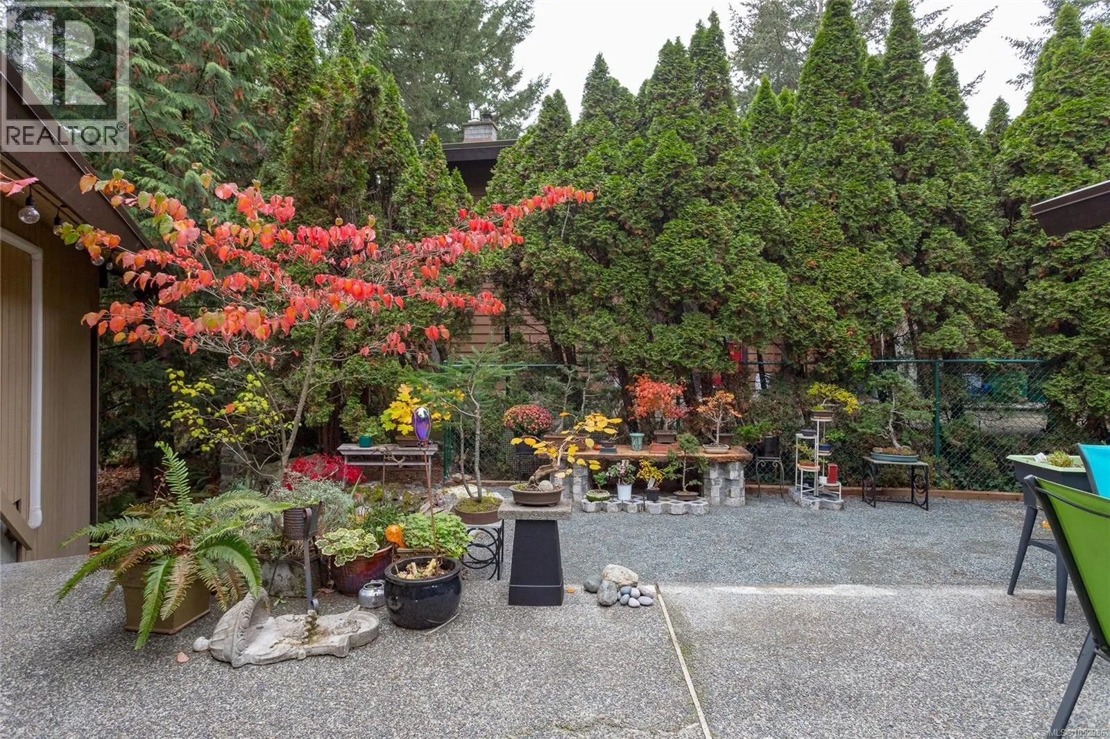 1043 Pondwood Lane