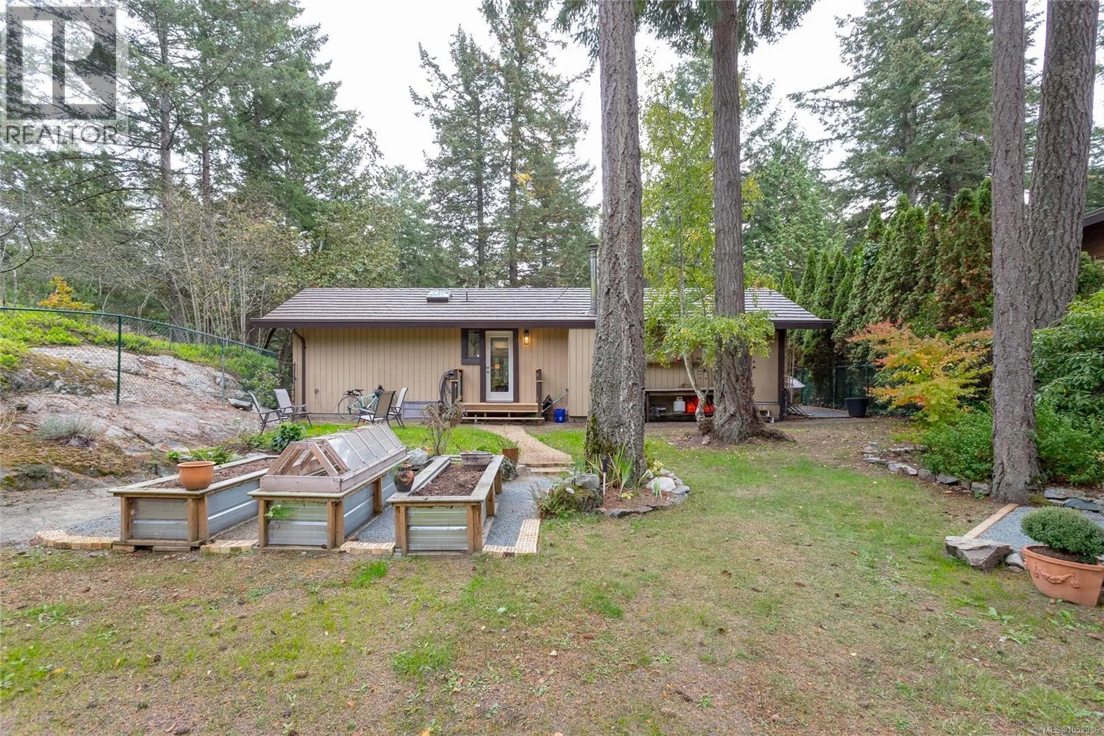 1043 Pondwood Lane