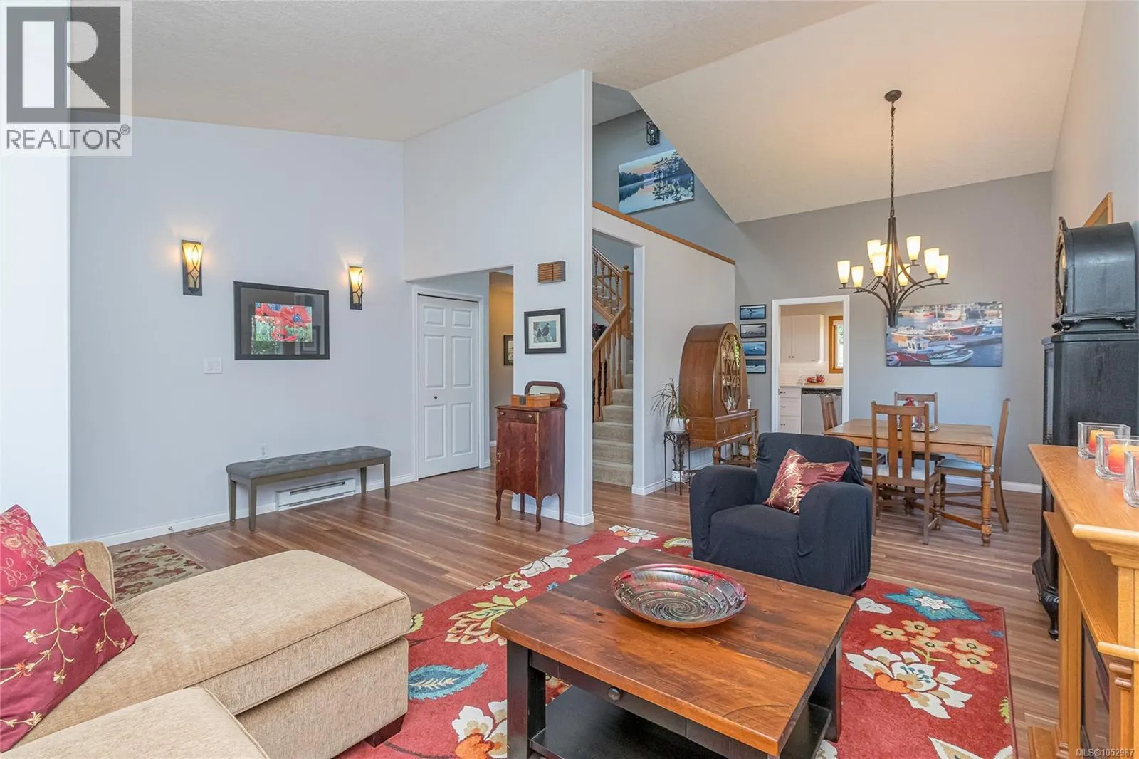 810 Colonia Dr