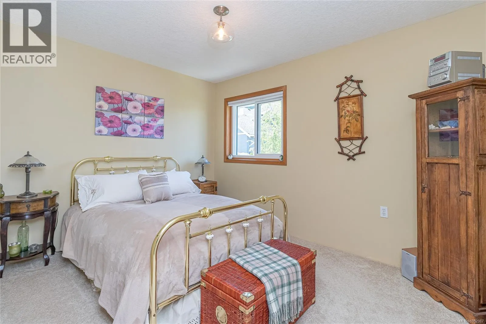 810 Colonia Dr