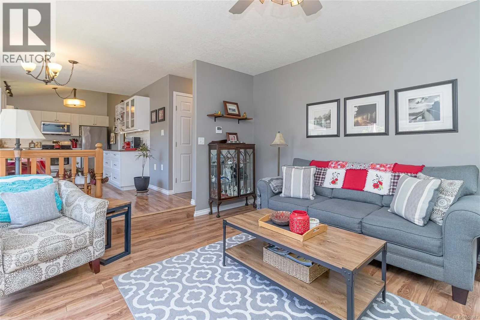 810 Colonia Dr