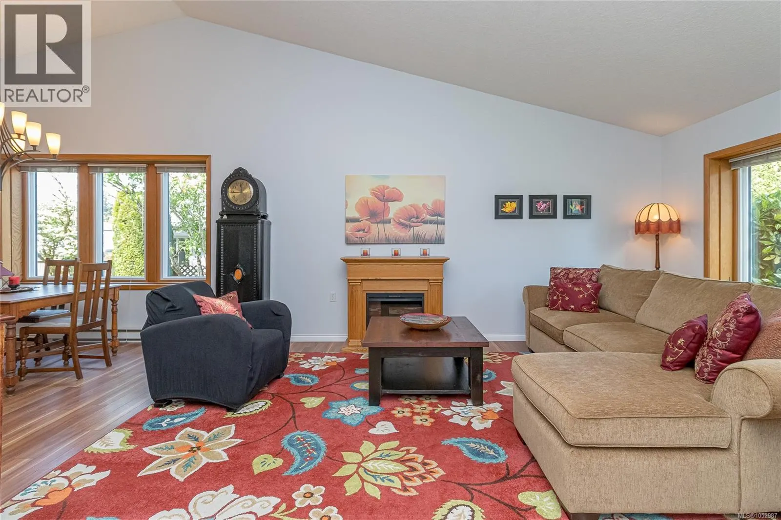 810 Colonia Dr