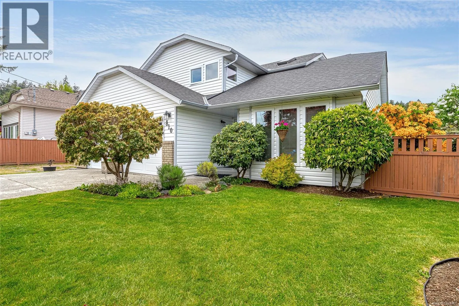 810 Colonia Dr