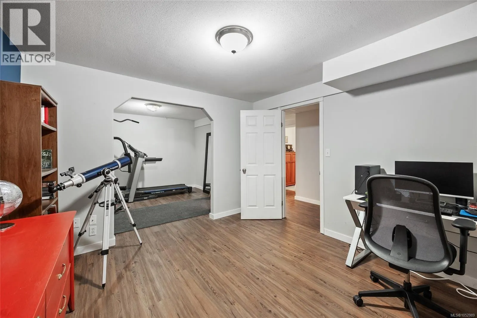1157 View Pl