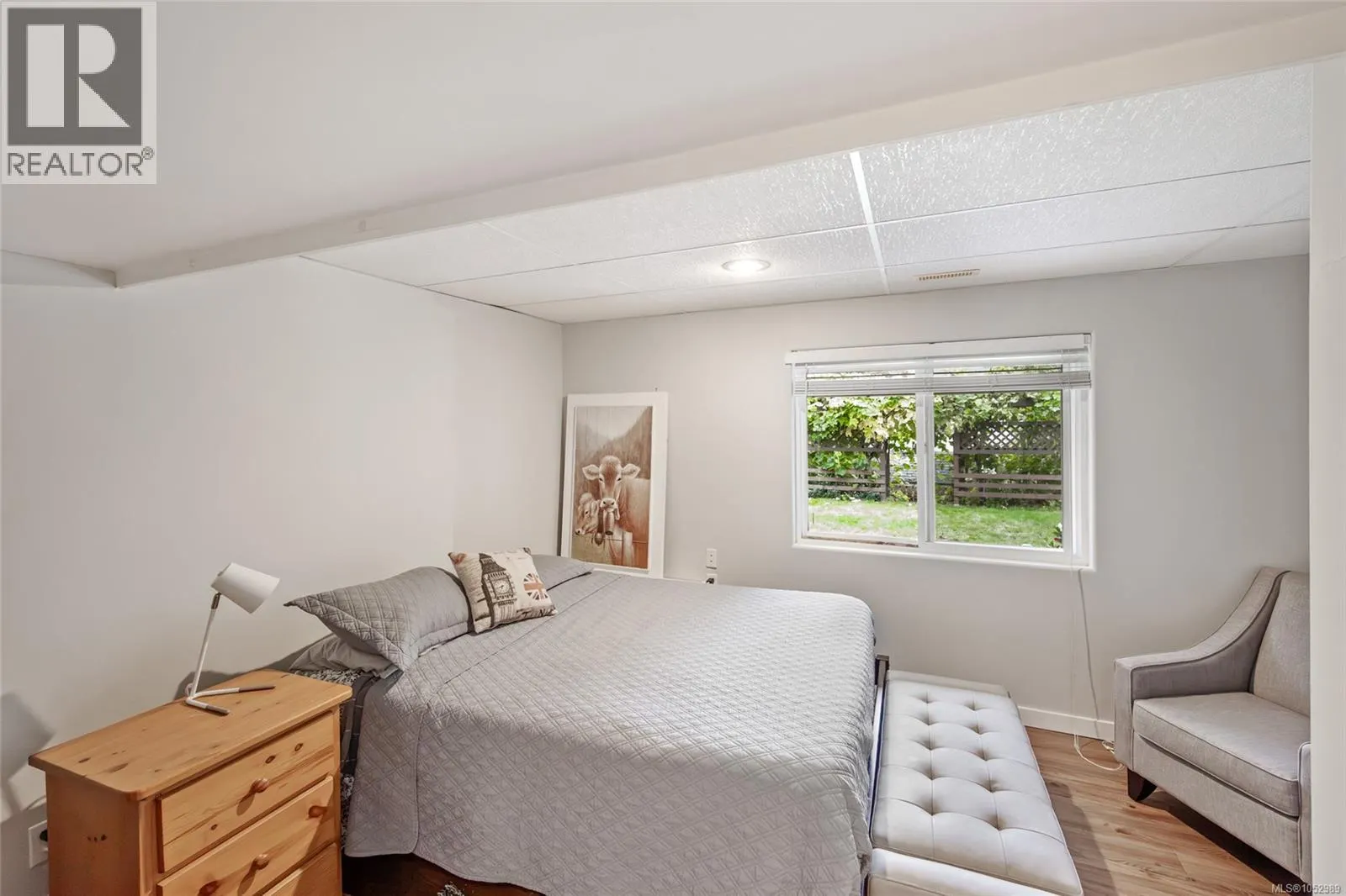 1157 View Pl
