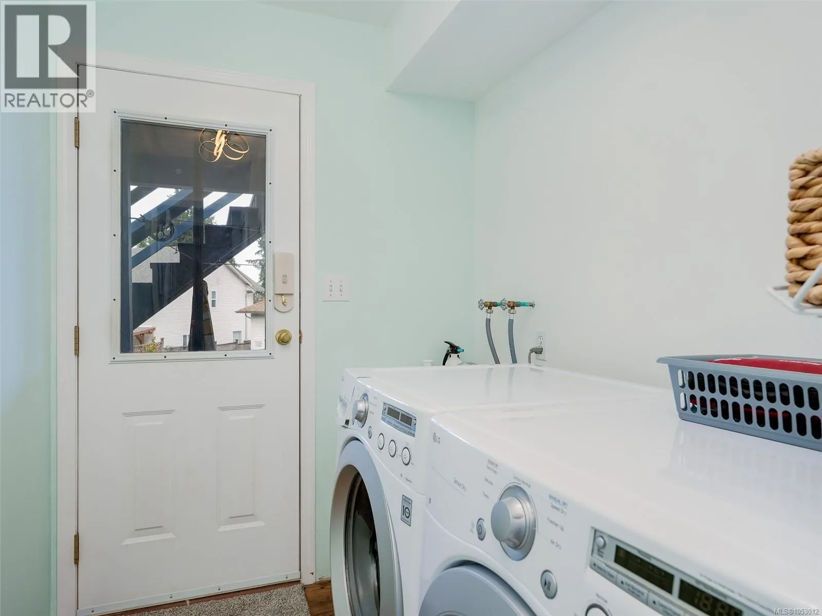 1464 Patricia Pl