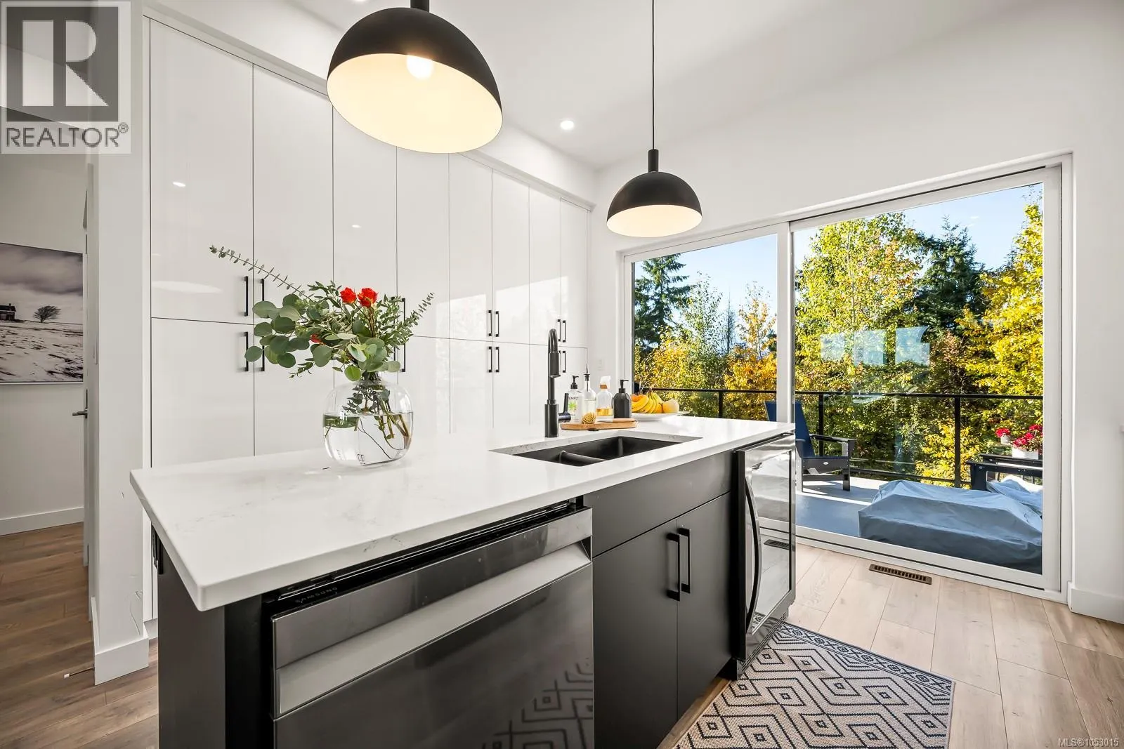 3376 Eagleview Cres