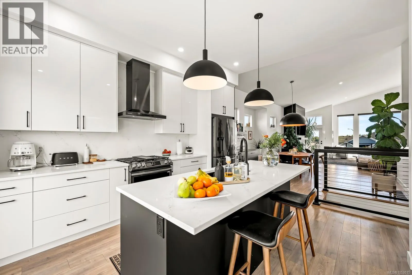 3376 Eagleview Cres