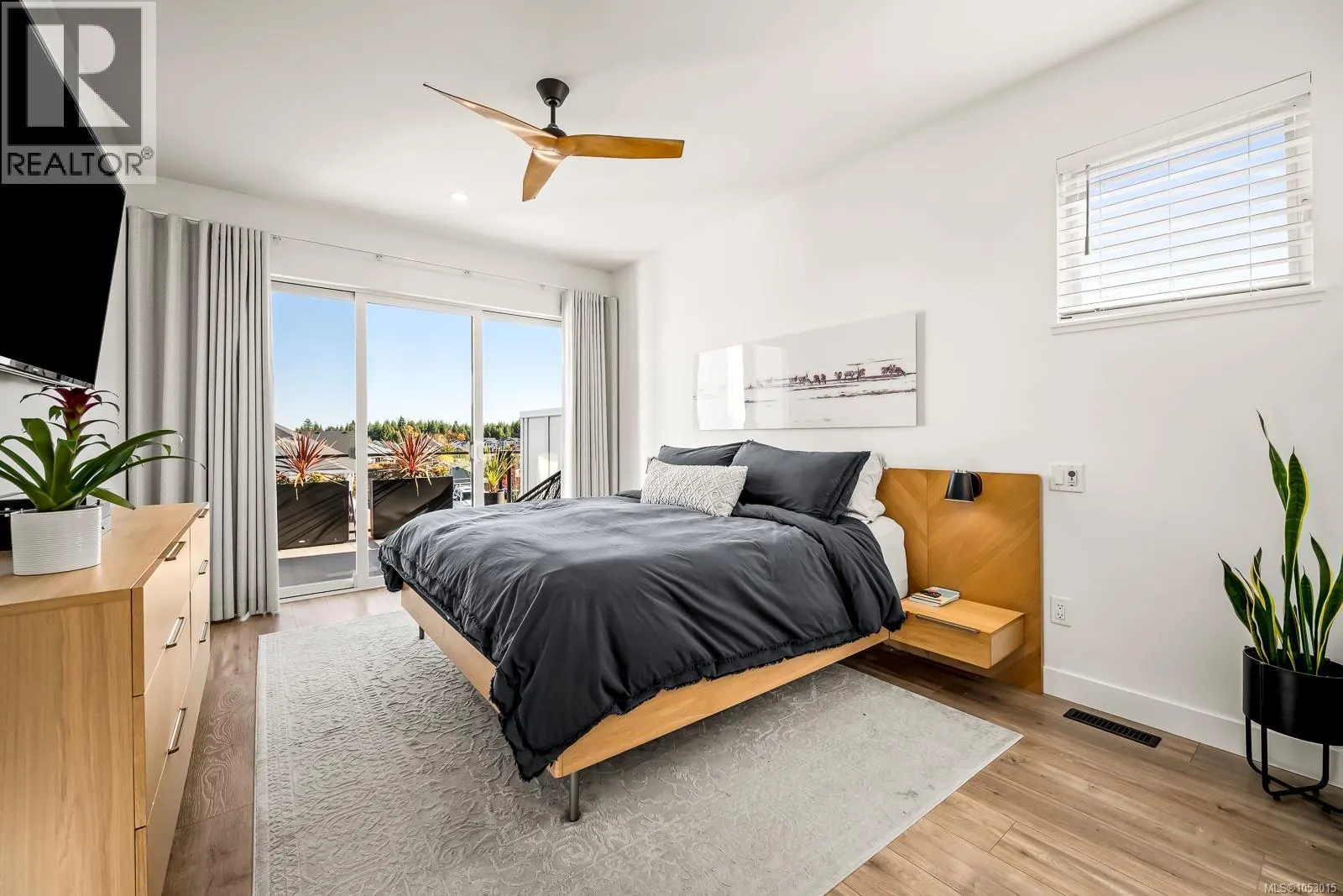 3376 Eagleview Cres