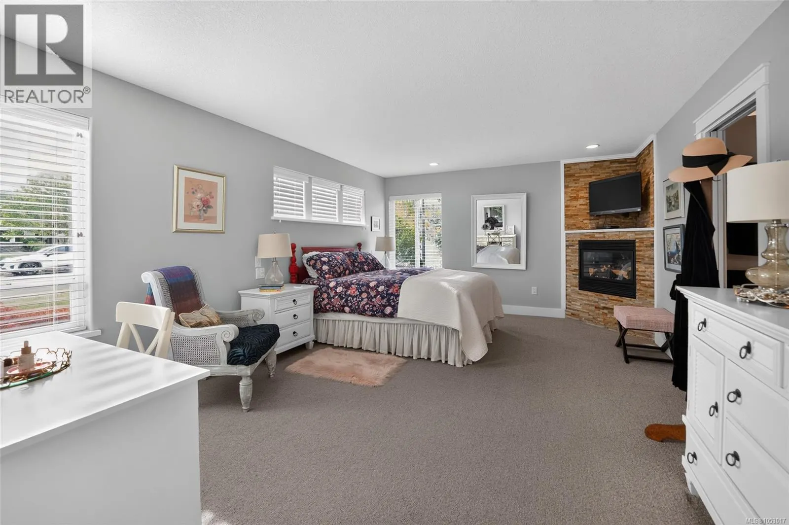 294 Crabapple Cres