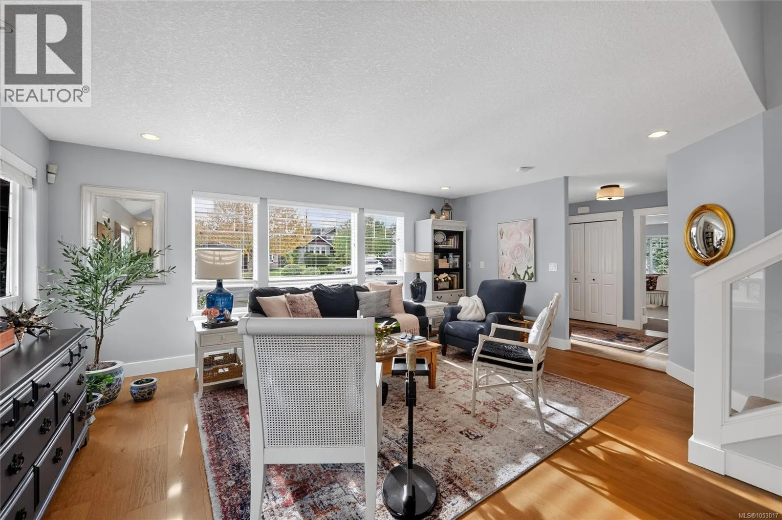 294 Crabapple Cres