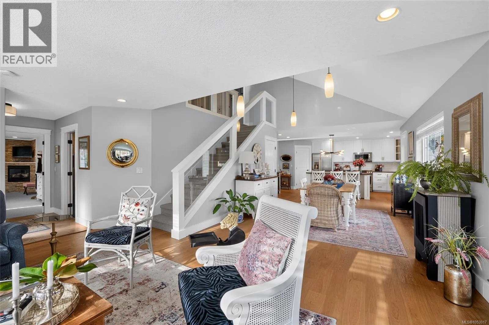 294 Crabapple Cres