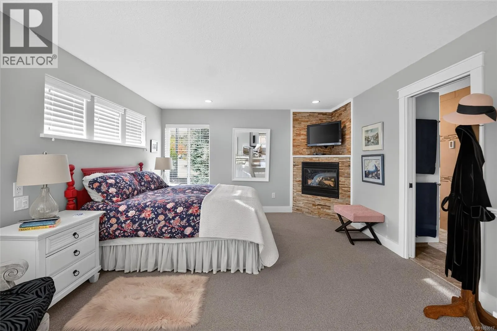 294 Crabapple Cres