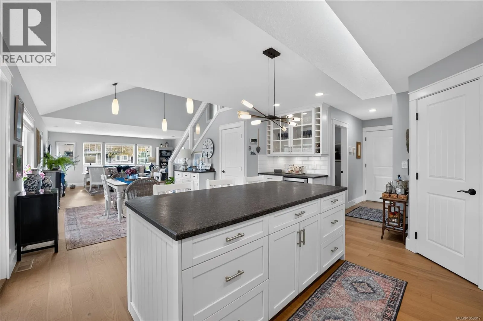 294 Crabapple Cres