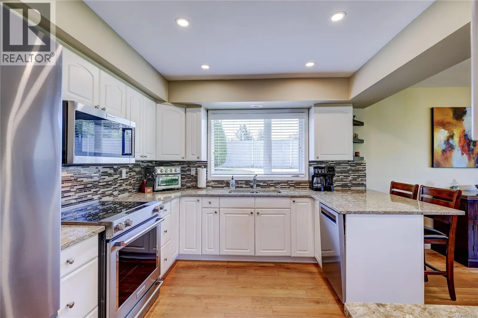 201 330 Dogwood St
