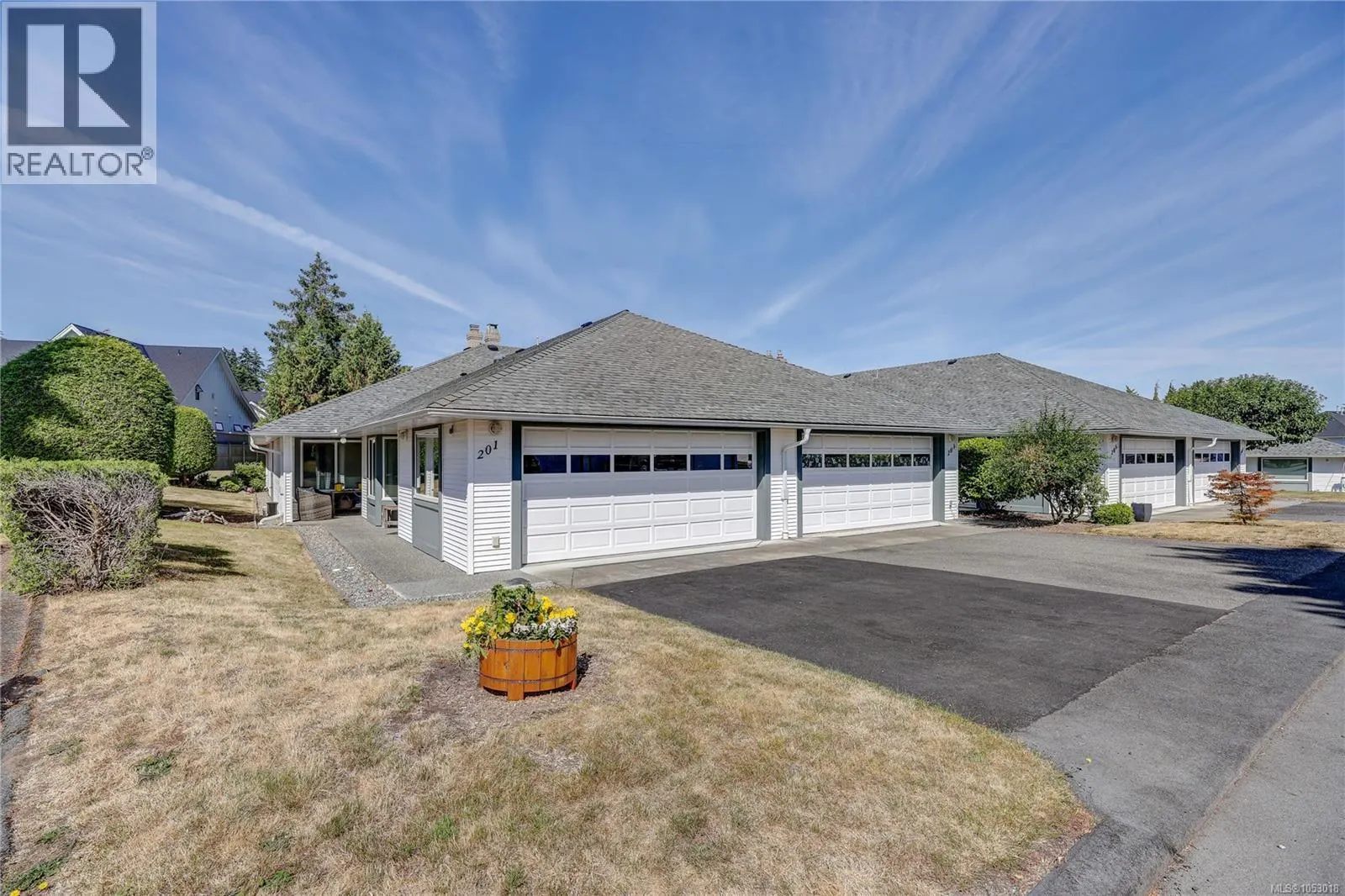 201 330 Dogwood St