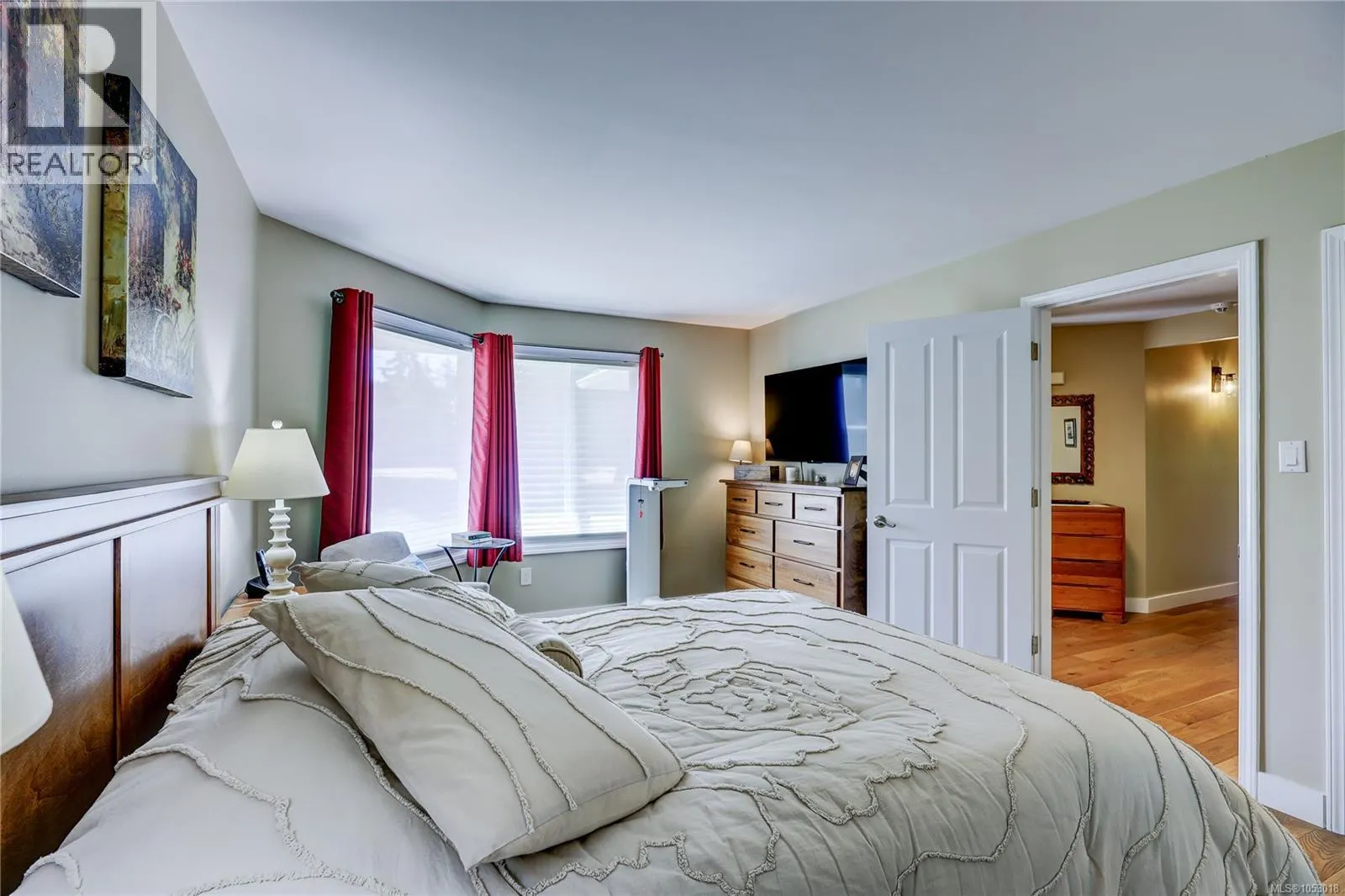 201 330 Dogwood St
