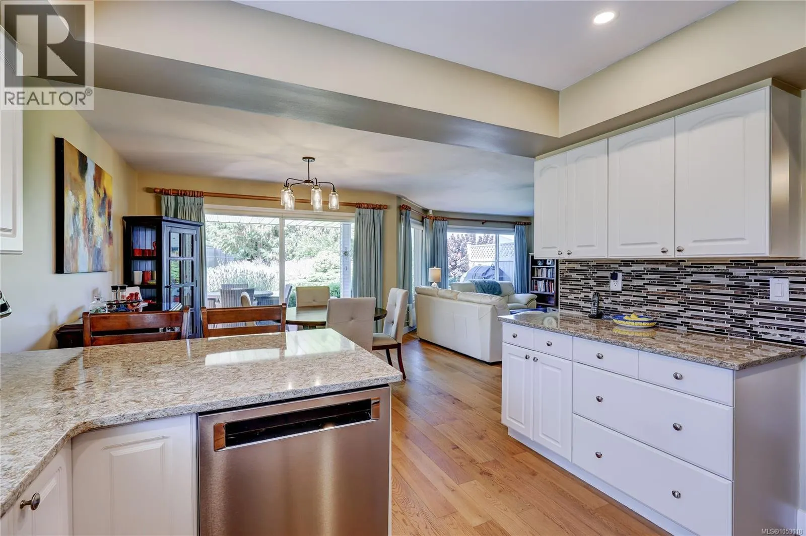 201 330 Dogwood St