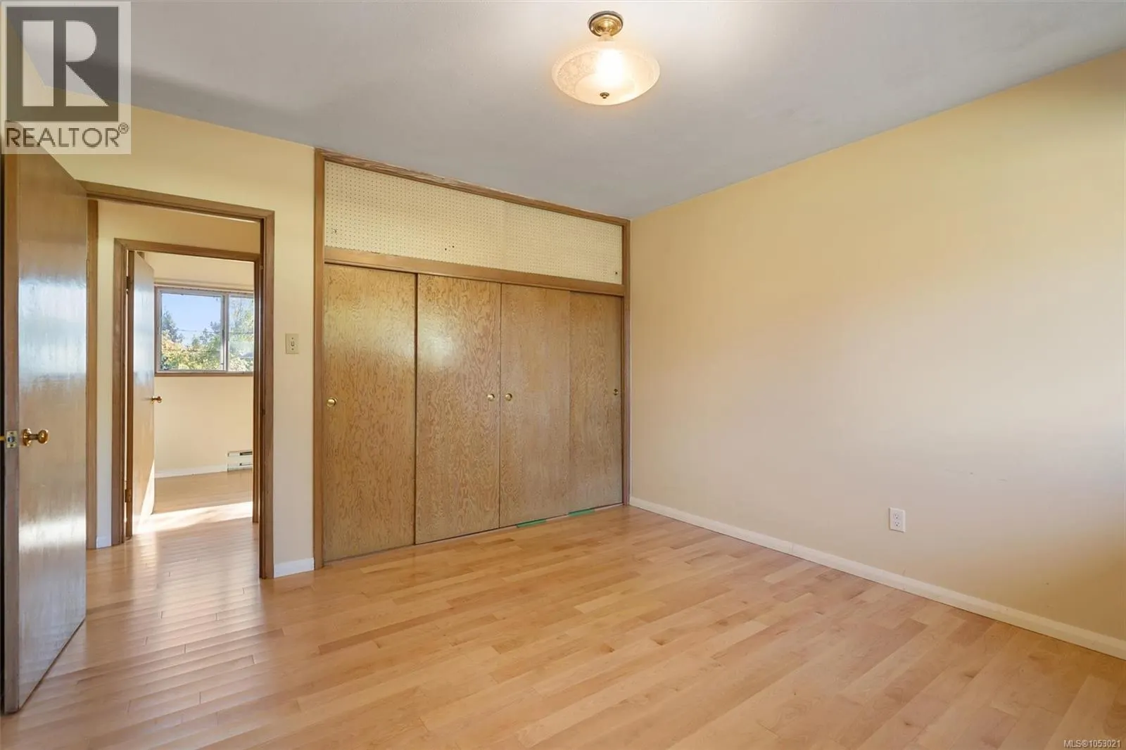 641 Jones Terr