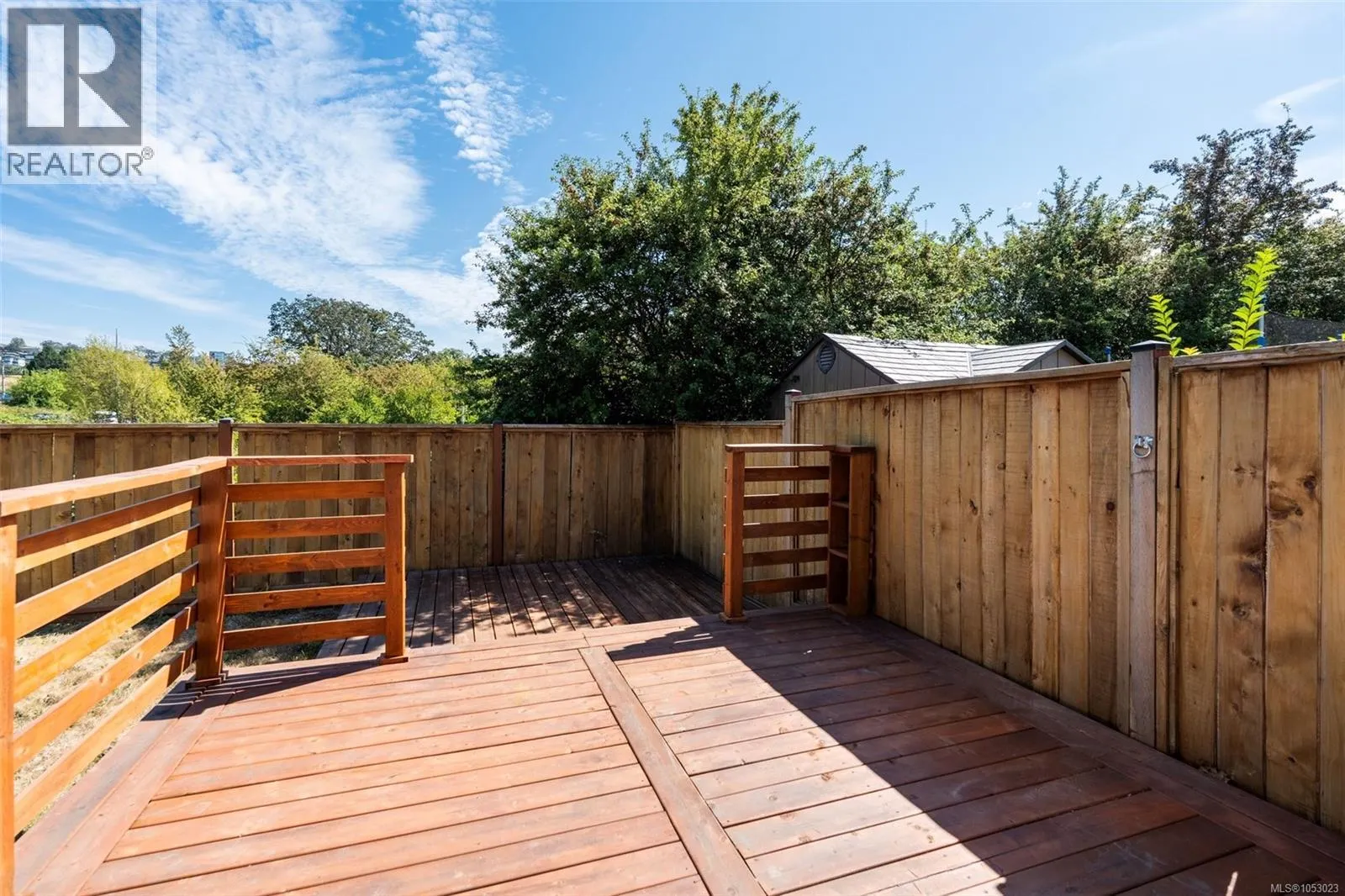 637 Jolly Pl