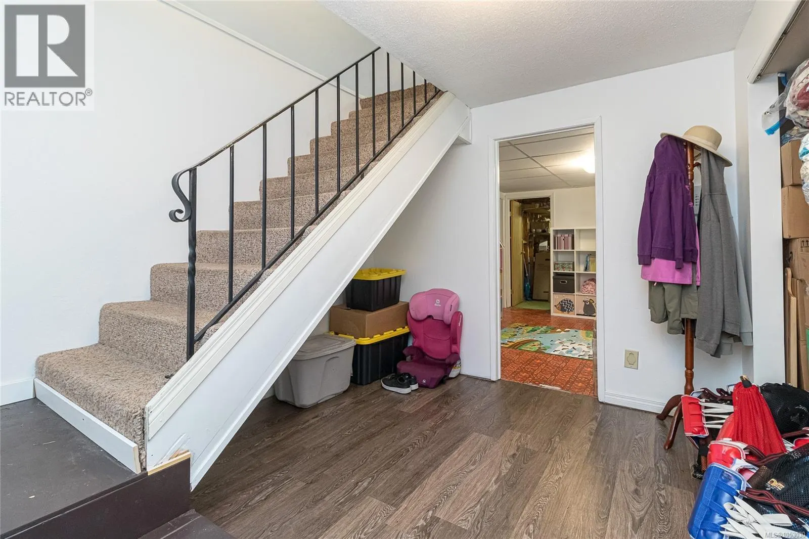 3330 Ravenwood Rd