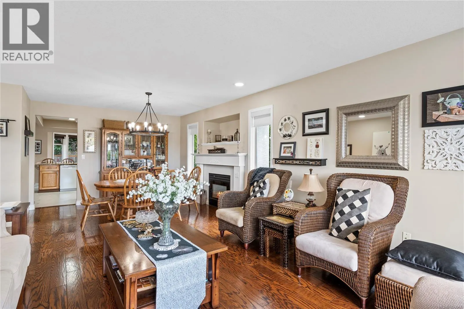 1072 Roberton Blvd