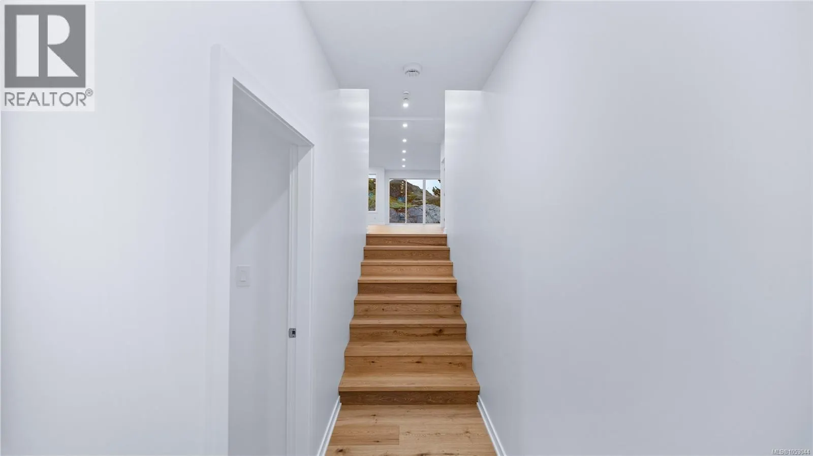 3700 Kootenay Pl