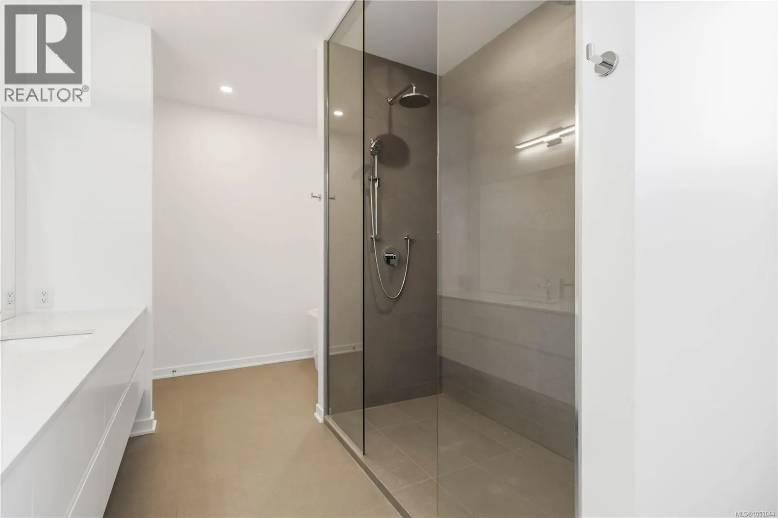 3700 Kootenay Pl