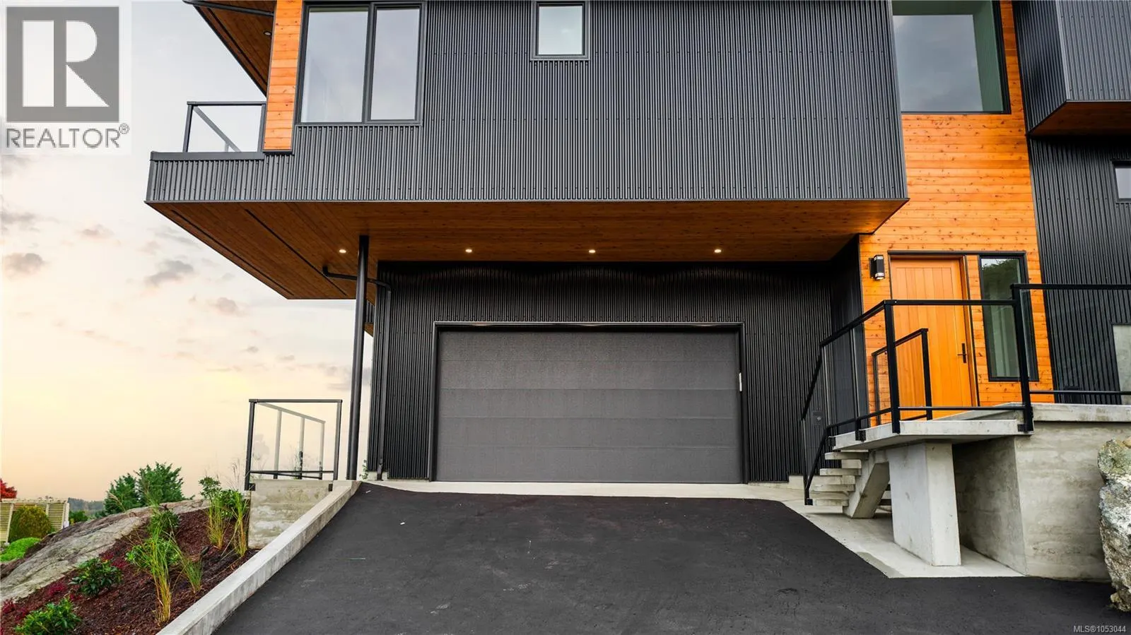 3700 Kootenay Pl