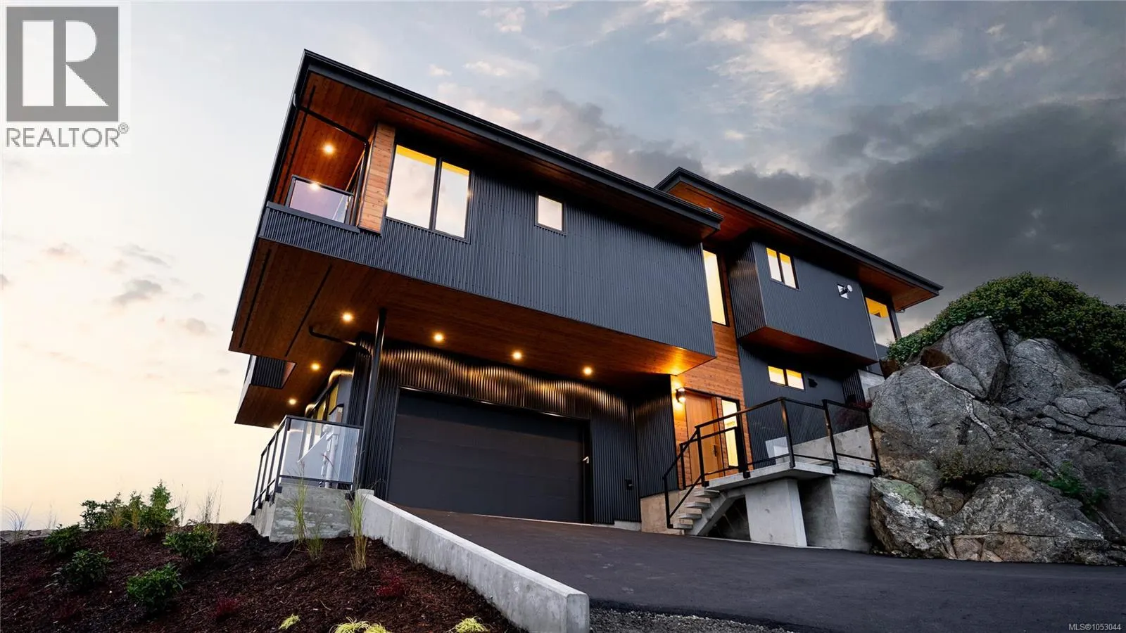 3700 Kootenay Pl