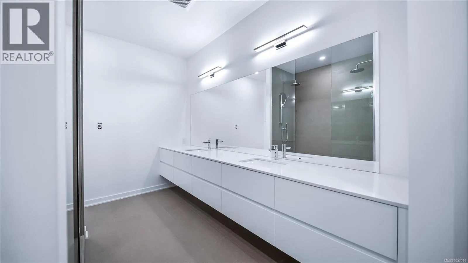 3700 Kootenay Pl
