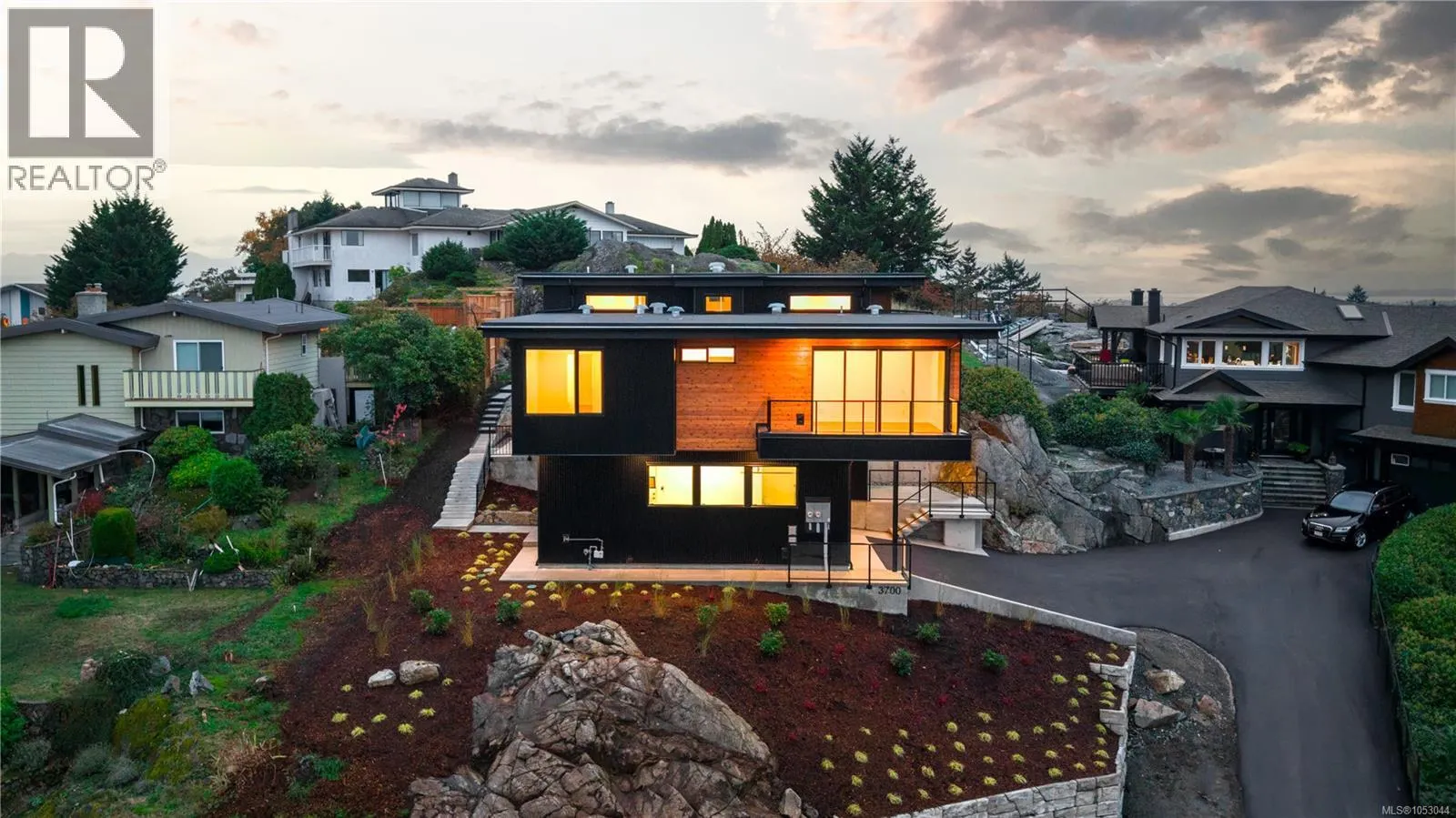 3700 Kootenay Pl