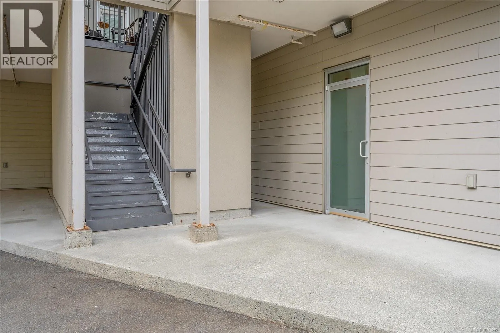 205 5170 Dunster Rd