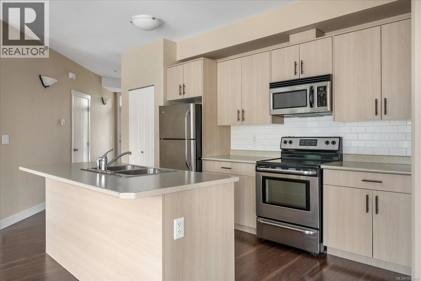 205 5170 Dunster Rd