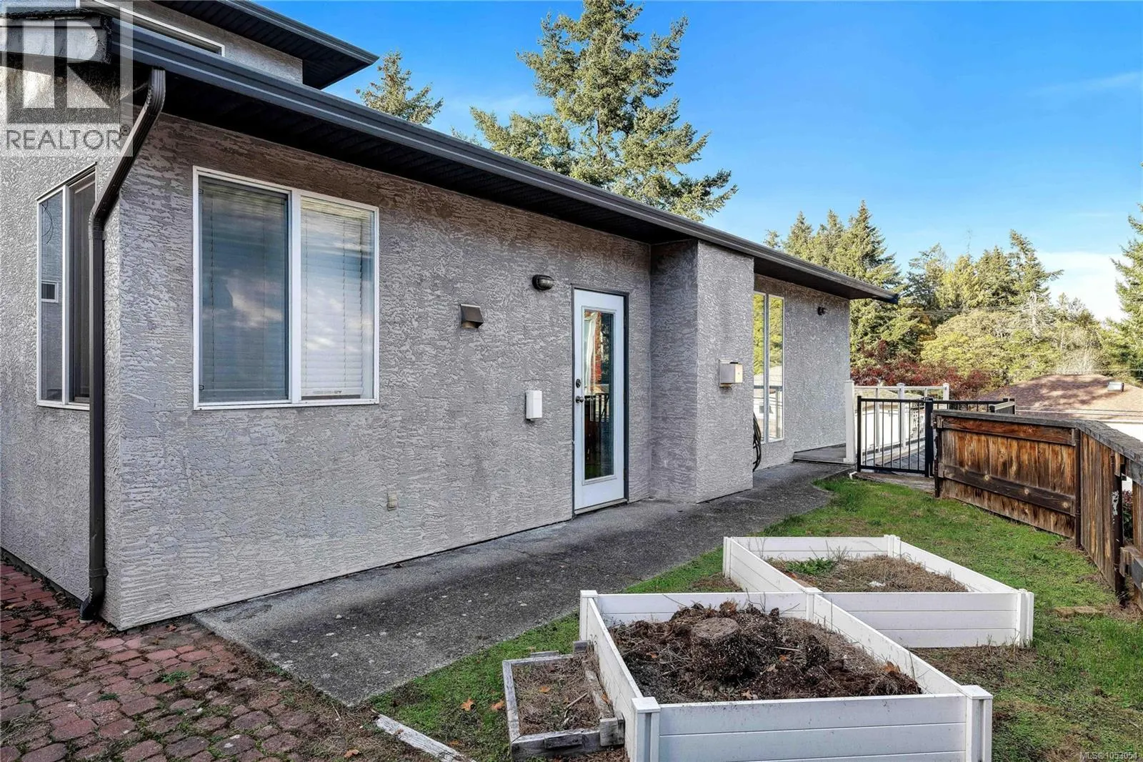 2426 Selwyn Rd
