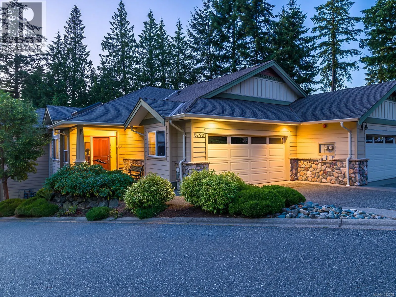 5790 Garnet Pl