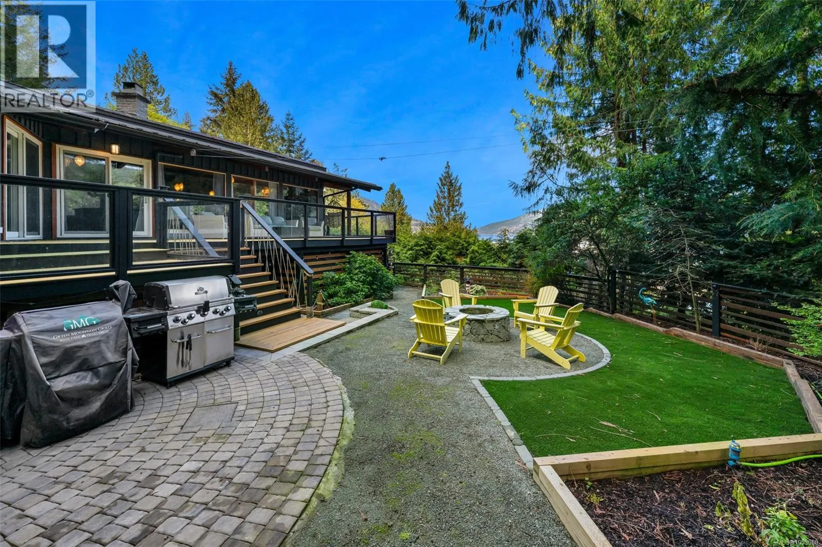 6156 Genoa Bay Rd