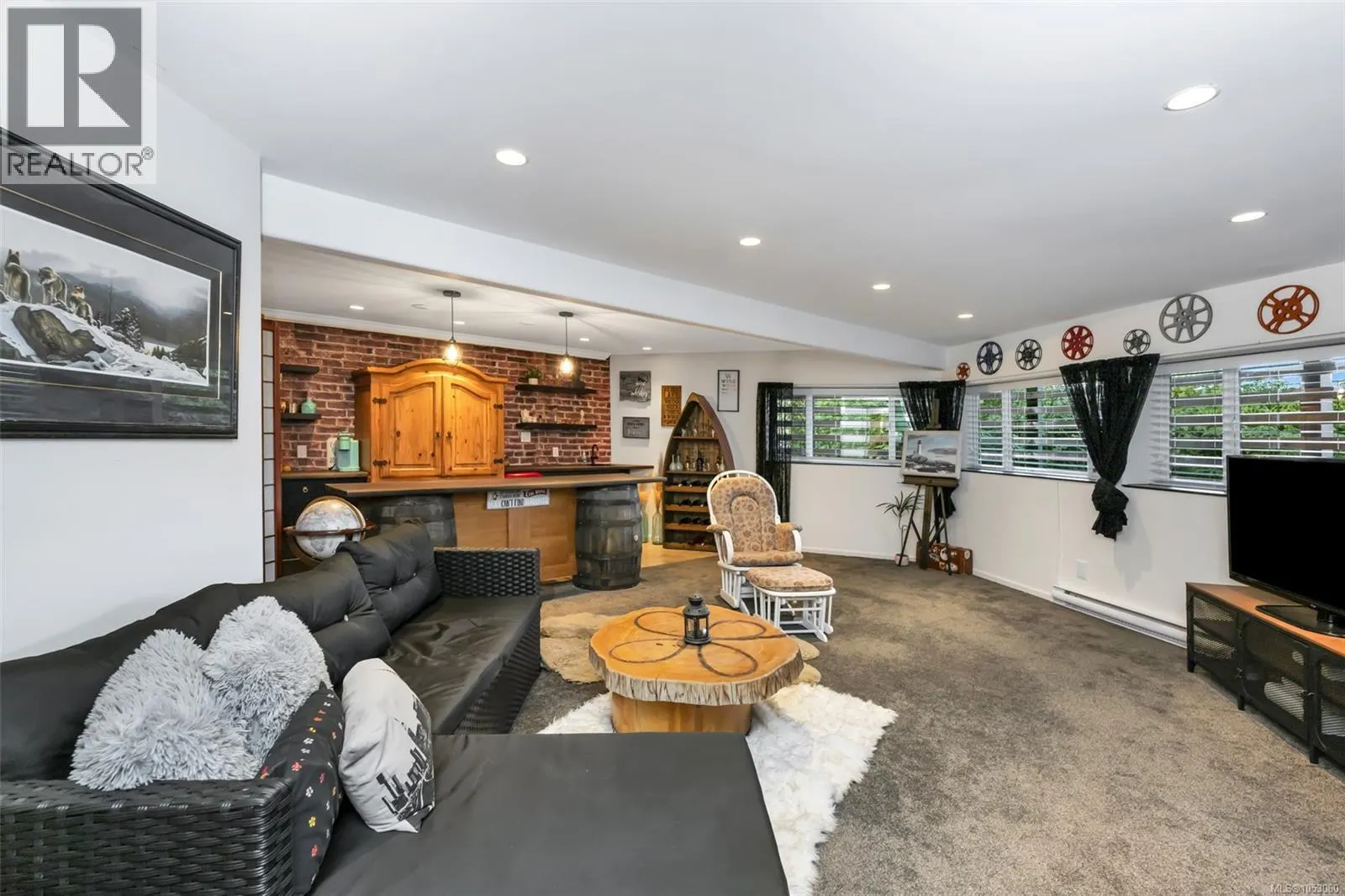 6156 Genoa Bay Rd