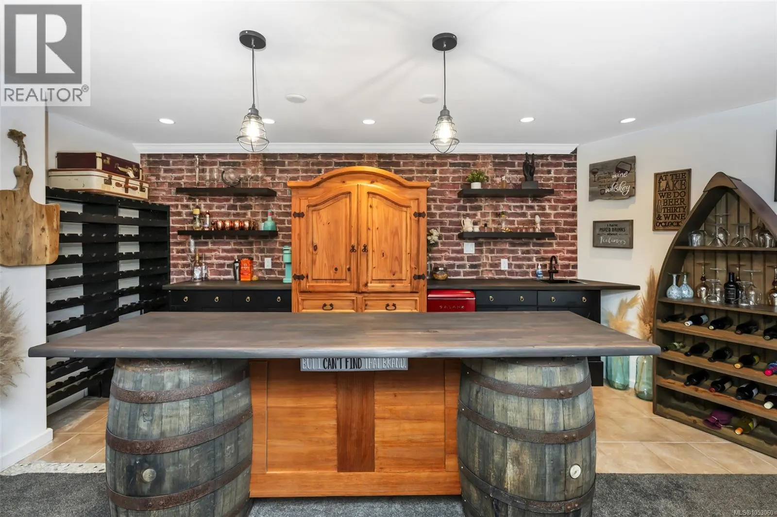6156 Genoa Bay Rd