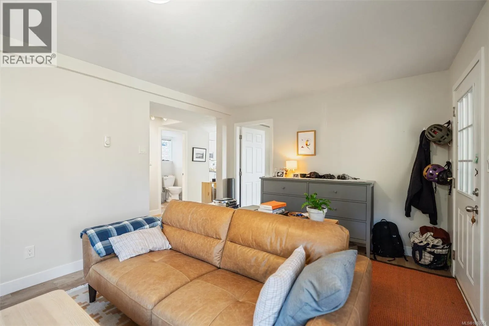 220 Irving Rd