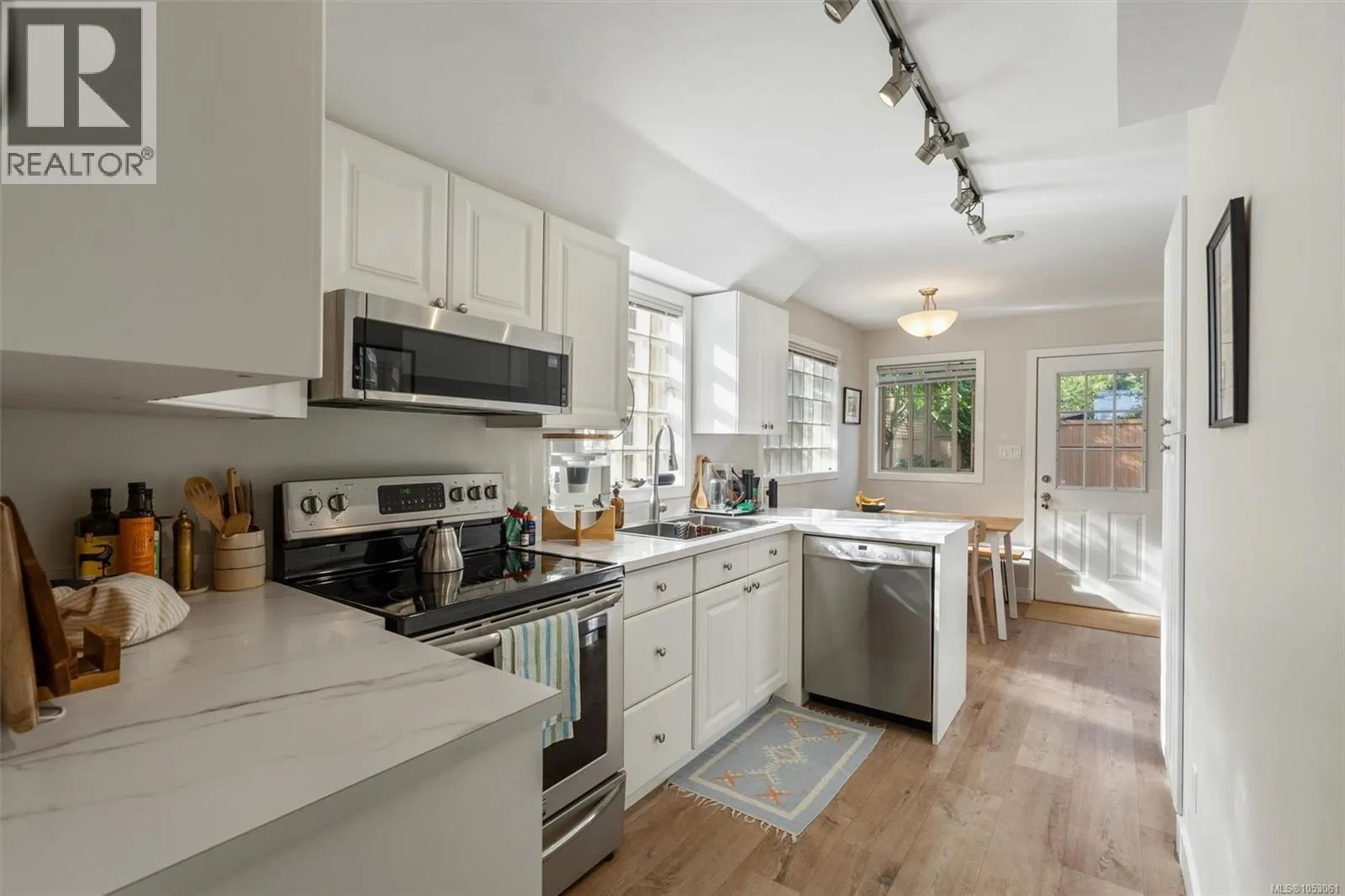 220 Irving Rd