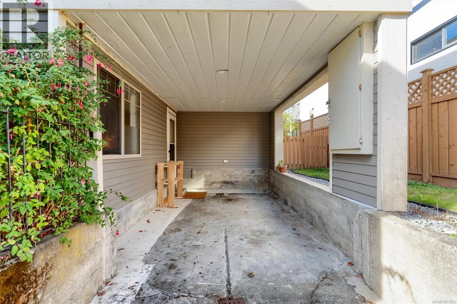 220 Irving Rd