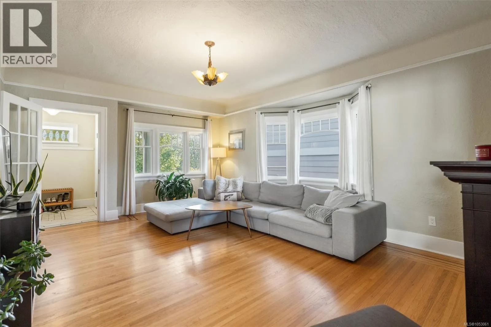 220 Irving Rd